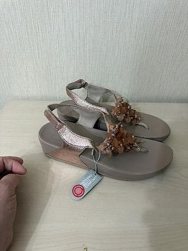 Qadın sandaleti – FitFlop markası - Model: barmaqarası (t-strap) — 1