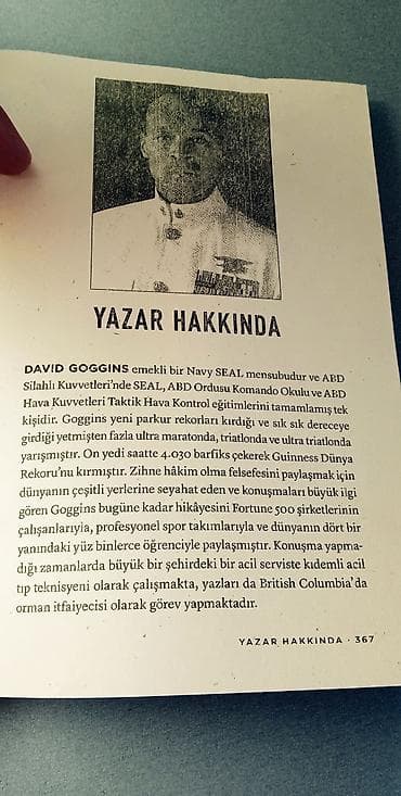 Книги и журналы: Salam bu gördüyünüz kitab David Gogginsin kitabıdır. Əgər David — 3