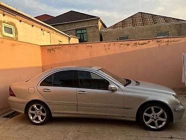 Nəqliyyat: Mercedes-Benz C-Class: 3.2 l | 2003 il Sedan — 5