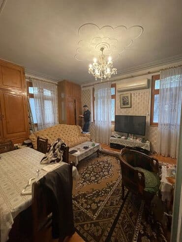 xacmazda ucuz evler: Bakı, Qaraçuxur qəs., 3 otaqlı, Köhnə tikili, m. Neftçilər, 70 kv. m — 9