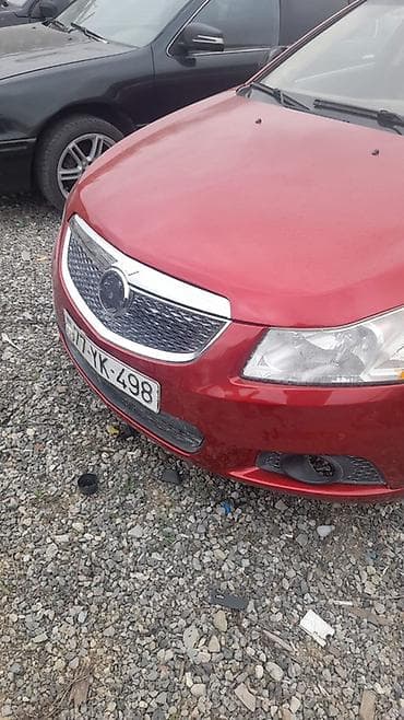 qırmızı maşın: Chevrolet Cruze sedan, qırmızı rəng. - Kuzov: 4 qapılı sedan, arxa — 3