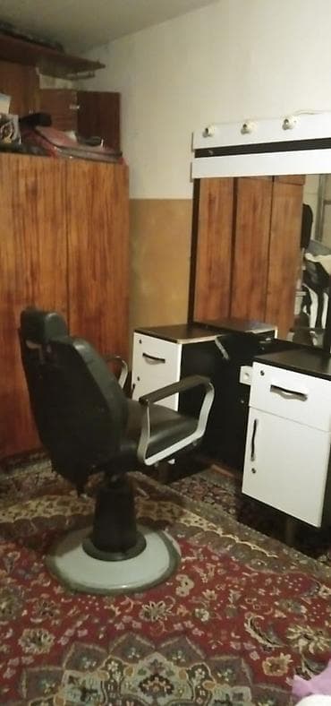 berber guzgu: Bərbər/kişilər salonu üçün işçi yerinin komplekti ikinci el hec bir — 2