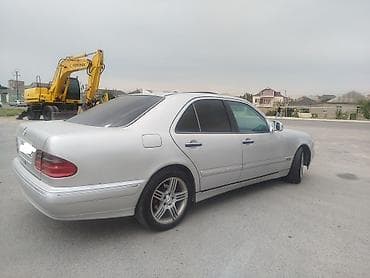 mersedes e klas: Mercedes-Benz E-Class: 2.5 l | 1997 il Sedan — 3