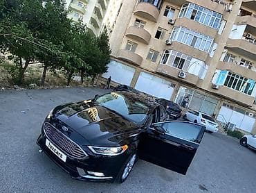 Ford Fusion: 1.5 л | 2017 г. 242576 км Седан