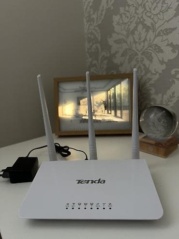 note 10 1: Tenda Wi‑Fi router - Brend/model: Tenda (ağ korpus, 3 ədəd xarici — 1