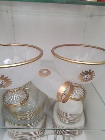 Tort və şiriniyyat qabı, rəng - Ağ, Şüşə lalafo.az -da Tort və şiriniyyat qabı, rəng - Ağ, Şüşə