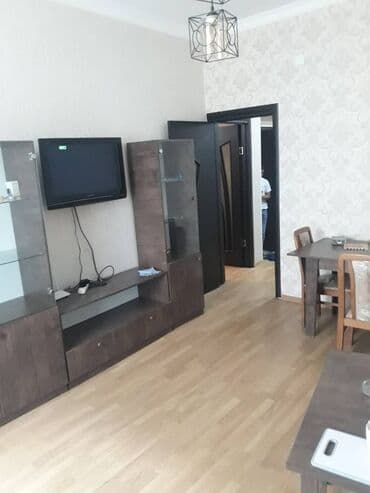 gəncədə 3 otaqlı ev: Yeni Yasamalda Günəşpetrola yaxin və abravo marketə yaxin 10 mertebeli — 3