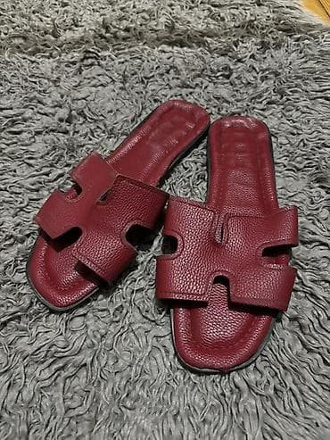 Босоножки, сандалии, шлепанцы: Hermes tapickasi 25azna alinib satlr 7azna — 1