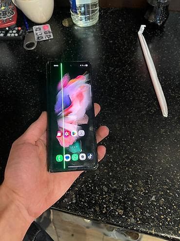 samsunq ekran: Samsung Galaxy Z Fold 3, 256 GB, rəng - Qara, Simsiz şarj — 1