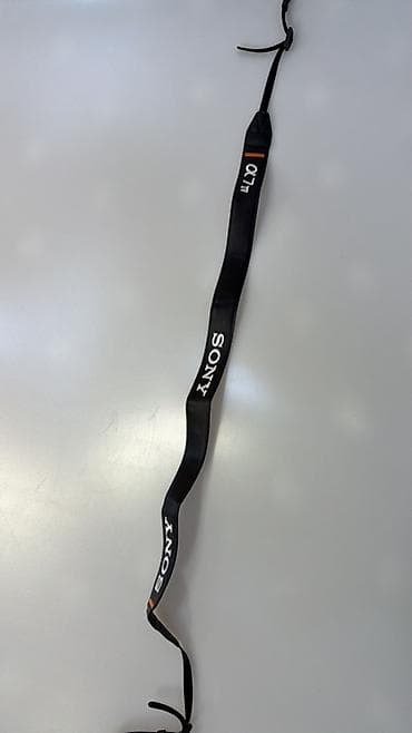 Sony α (Alpha) fotoaparat üçün orijinal boyun qayışı. - Material lalafo.az -da Sony α (Alpha) fotoaparat üçün orijinal boyun qayışı. - Material
