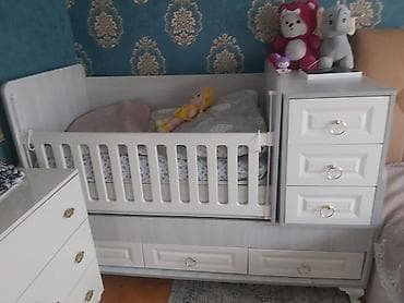 mebel masa: Oğlan və qız üçün, İşlənmiş, Dördbucaq, Beşik, Dəst ilə, Matras ilə, Yellənmə mexanizm ilə — 1