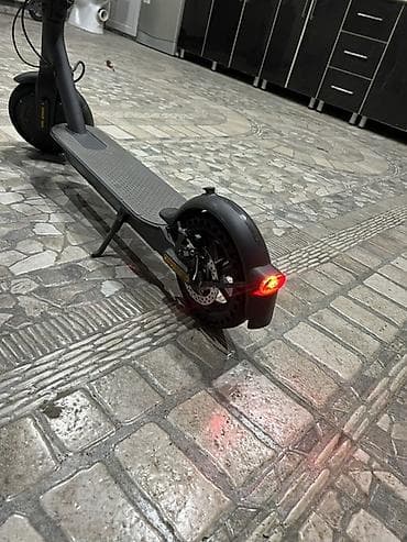 samaka: İşlənmiş Elektrik samokat 8", 351 - 500 Vt, 16 - 25 km/s, Ünvandan götürmə — 2