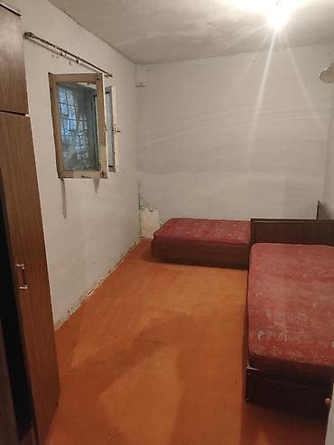 ev axtaram: Koroğlu Böyükşor qəsəbəsində yerləşən köhnə həyət evi – 4 otaq — 1