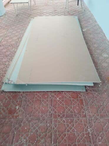 penaplast satilir: Biri 6 manata 10 alçipan satılır. Ünvan Maştağa. Xahiş olunur qiymət — 2