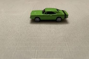 Oyuncaqlar: Yaşıl rəngli metal miniatür maşın modeli - Korpus: parlaq yaşıl rəng — 2