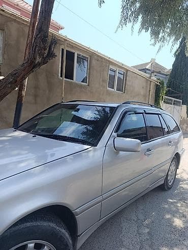 mercedes e350: Mercedes-Benz C-Class: 2.2 l | 1999 il Universal — 3