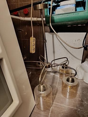 Çox gözəl problemsiz lüstür.ideal vəziyyətdədi.sadıcı üstü