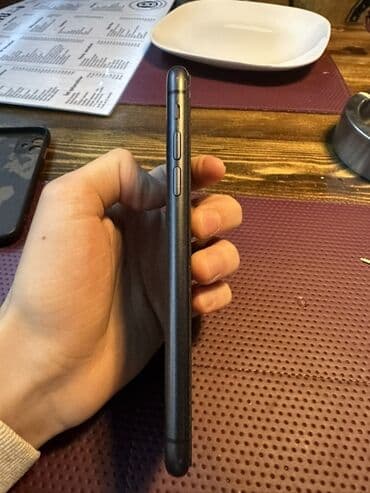 Apple iPhone: IPhone 11, 64 ГБ, Черный, Face ID — 2