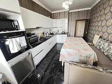 Bakı, Yasamal, 3 otaqlı, Köhnə tikili, m. Elmlər Akademiyası, 147 kv. m — 6