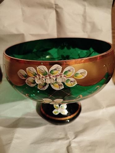 Şüşə dekorativ qabaq (kupa formalı, ayaqlı) - Material: qalın, yüksək