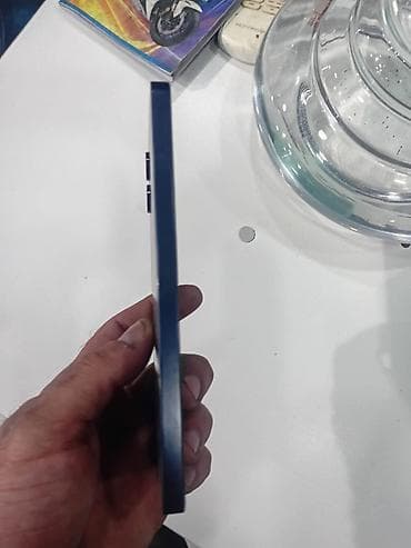 honor 9 d: Samsung A10e, 64 GB — 2
