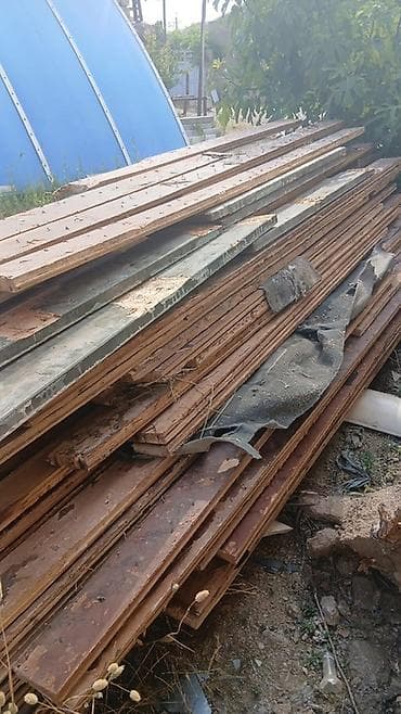 qapi taxta: 3lük təmiz taxta, çornıy pol üçün kvadratı 3.50 azn Taxta şalban və — 1