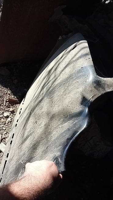 Mersedes ceyran gözün kapot buferi Təsvir: - Şəkillərdə görünən — 4