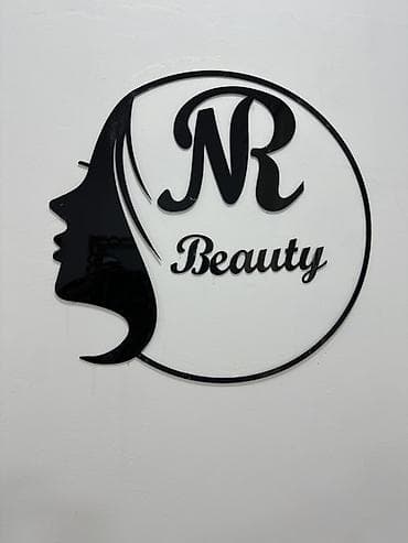 NR Beauty gözellik salonuna saç ustasi teleb olunur. Müsteriyle