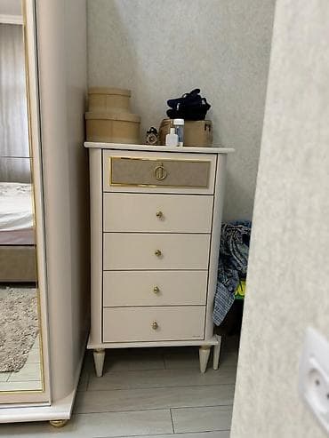 par: İkinəfərlik çarpayı, Dolab — 6