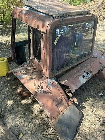 MTS/Belarus tipli traktor üçün kabina komplekti - Metal karkaslı, dam