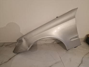 renault 12 1996: Sağ ön, Mercedes-Benz 211, Almaniya, Ünvandan götürmə — 1