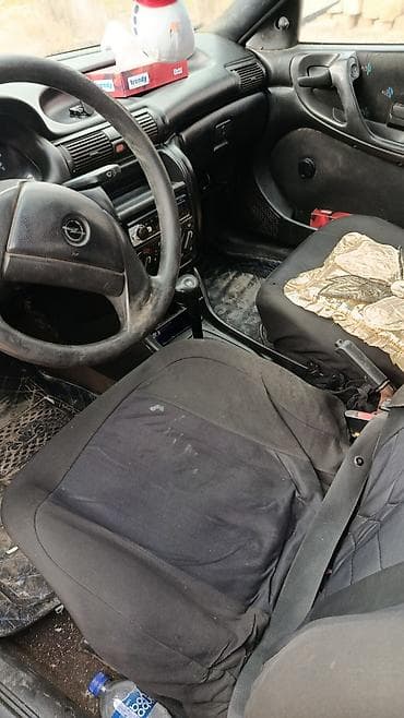 Opel Astra f aftamat karofqası idyal vəziyyətdədi Opel Astra f aid ne