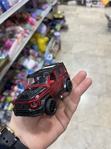 kohnə pullar: Metal oyuncaq avtomobil – ofroud SUV model - Korpus: metal üstlüklə — 2