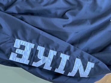 Köynəklər: Nike kişi/kadın küləkkeçirməz yüngül gödəkçə - Rəng: tünd lacivərt - — 2