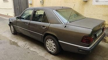 mercedes qapi: Mercedes-Benz E-Class W124 sedan - Kuzov: 4 qapılı sedan, tünd boz — 6