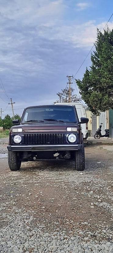 niva karopka: VAZ (LADA) 4x4 Niva: 1.7 l | 180347 km Ofrouder/SUV — 1