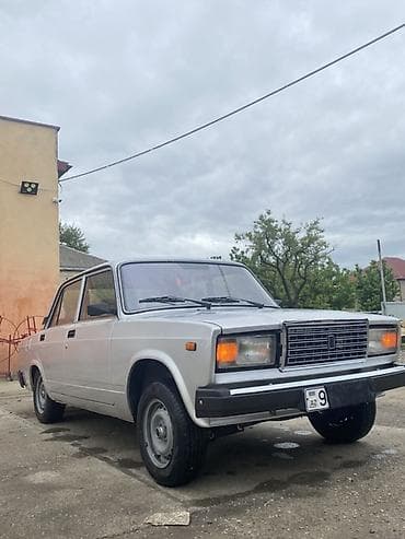 hyundai elantra 2009: VAZ (LADA) 2107: 1.7 l | 2010 il 56000 km Sedan — 2