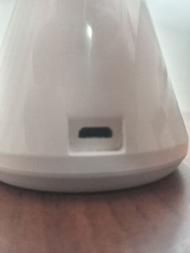 Сантехника: Yeelight LED fənər - Rəng: ağ - Korpus: yığcam, silindrik dizayn; üst — 2