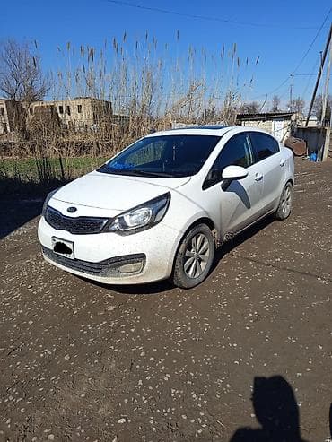 Avtomobil alışı: Kia Rio: 1.6 l | 2013 il Sedan — 2