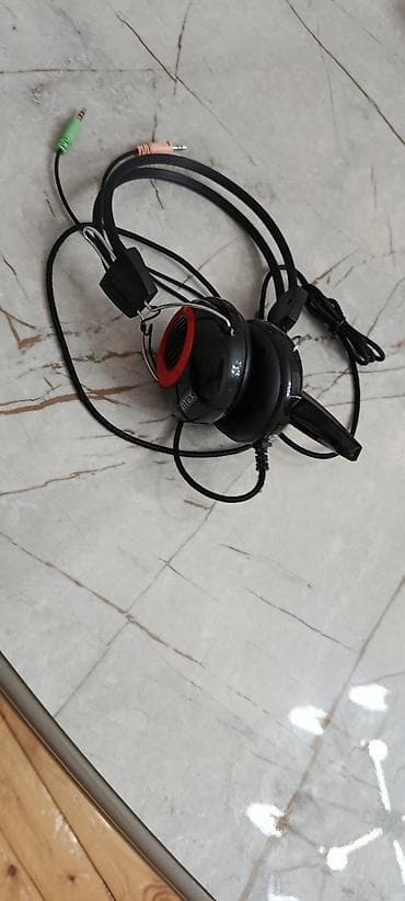 komputer kasası: Qulaqlıq-mikrofon (headset) - Naqilli model, 3.5 mm iki ayrı jack — 1