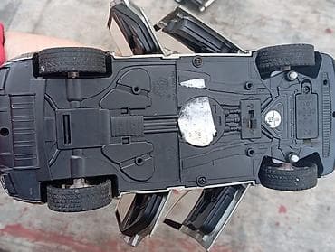 Детская одежда и обувь: Audi Q5 1/24 Ölçü özü görünüşcə quruluşcada təzədir ancaq qüsuru varki — 8