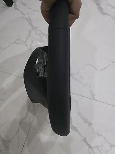sukan lada: Avtomobil sükan çarxı - Material: Qara dəri üzlüklü sükan (tikişli) — 6