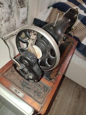 dvd disk: Məhsul: ZİNG (ЗИН) im. Kalinina markalı mexaniki tikiş maşını, taxta — 7