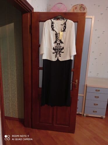 ağ sarucka: Məhsul: Qadın ziyafət dəsti – “Cengiz Aktürk” brendi Təsvir: - İki — 1