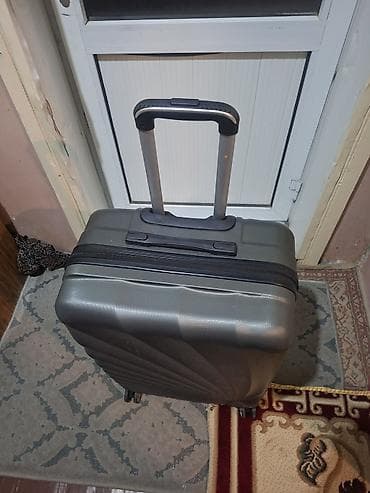 Çamadanlar: Sərt korpuslu səyahət çantası (təkərli, teleskopik tutacaqla) satılır — 3