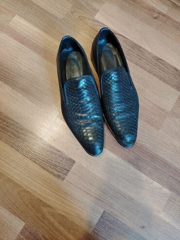 barya ayakkabı: Cox az geyinilib, baha alinib. Teze kimidir — 1