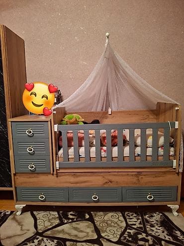 bez dəyişmək üçün stollu komod: Oğlan və qız üçün, Dördbucaq, Beşik, Dəstsiz, Matrassız, Yellənmə mexanizmsiz — 1