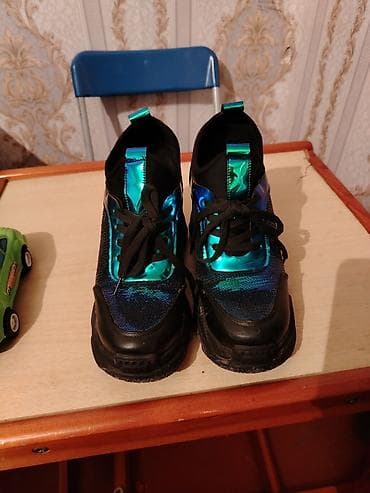 ayaqqabilar krasovka: Parlaq effektli uşaq idman ayaqqabısı - Model: bağcığlı krossovka - — 2