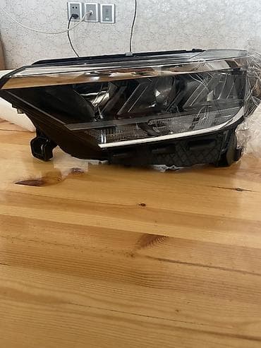 Sağ, Yaxın və uzaq vuran işıqlar Volkswagen, Orijinal lalafo.az -da Sağ, Yaxın və uzaq vuran işıqlar Volkswagen, Orijinal