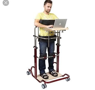 Məhsul: Reabilitasiya üçün şaquli dayaq-trenajor (standing frame)